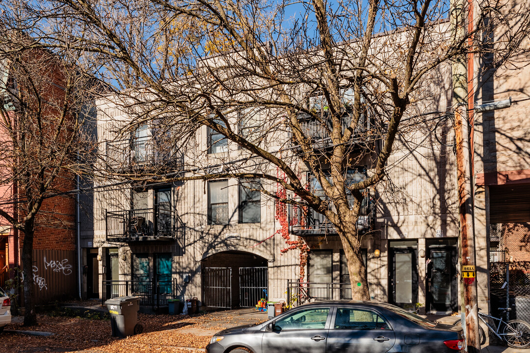 2321 De Ryde St in Montréal, QC - Building Photo