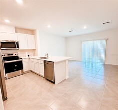 1761 Rock Elm Rd in Davenport, FL - Foto de edificio - Building Photo