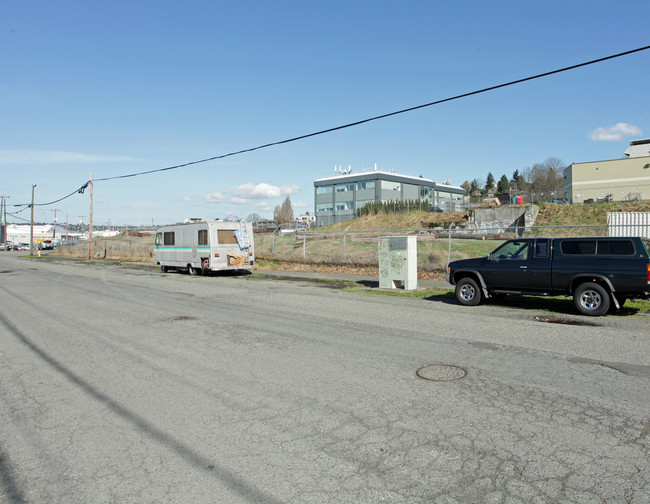 Barrett Park in Seattle, WA - Building Photo - Building Photo