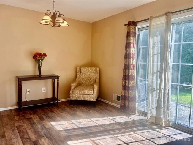 404 Draco Rd in Piscataway, NJ - Building Photo - Building Photo