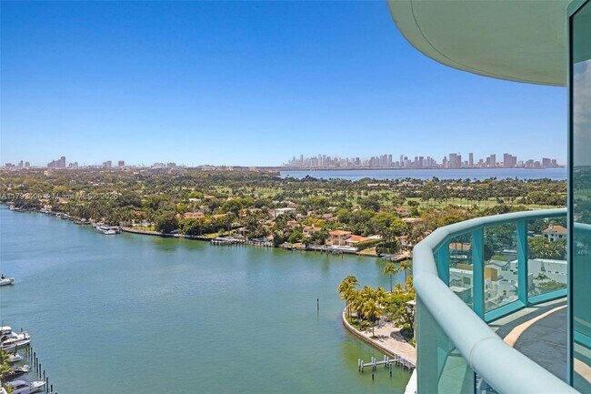6000 Indian Creek Dr, Unit 18A in Miami Beach, FL - Building Photo - Building Photo