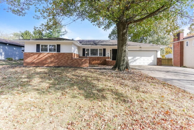 property at 1392 Devonhurst Dr