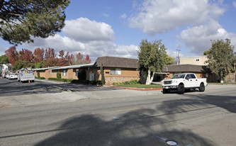 Glenayre Cottages Apartments