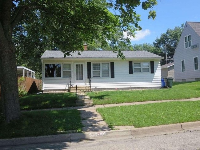 property at 1171 Bourland Ave