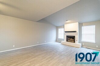 1067 Rambling Oaks Dr in Norman, OK - Building Photo - Building Photo
