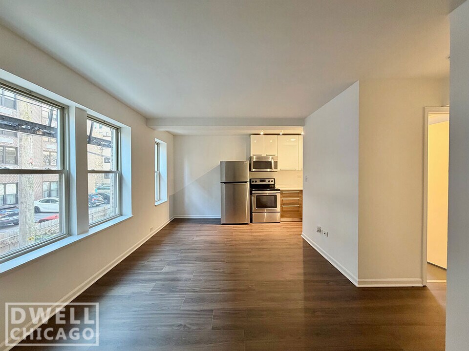 955 W Carmen Ave, Unit 3 in Chicago, IL - Building Photo