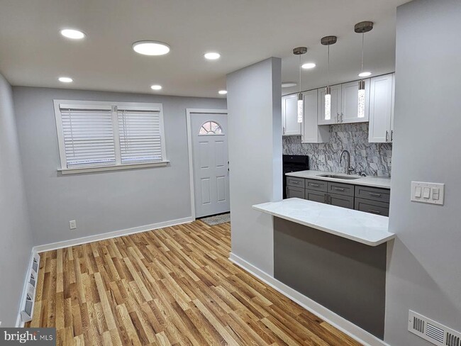 property at 576 N Sycamore Ave