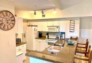 272 Village Blvd in Tequesta, FL - Building Photo - Building Photo