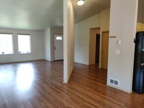 56028 Black Duck Rd in Bend, OR - Building Photo - Building Photo