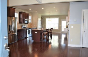 967 Wolfe Ln NW in Atlanta, GA - Building Photo - Building Photo