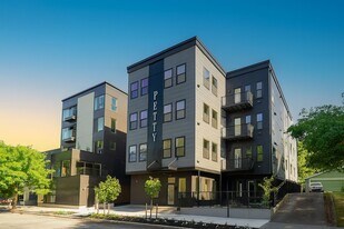 Petty in Portland, OR - Building Photo