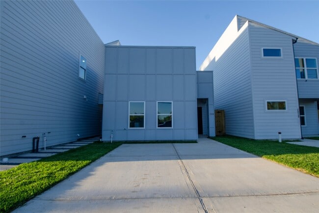 2830 Mansfield St in Houston, TX - Building Photo - Building Photo