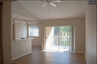 2600 S University Dr, Unit 314 in Davie, FL - Building Photo