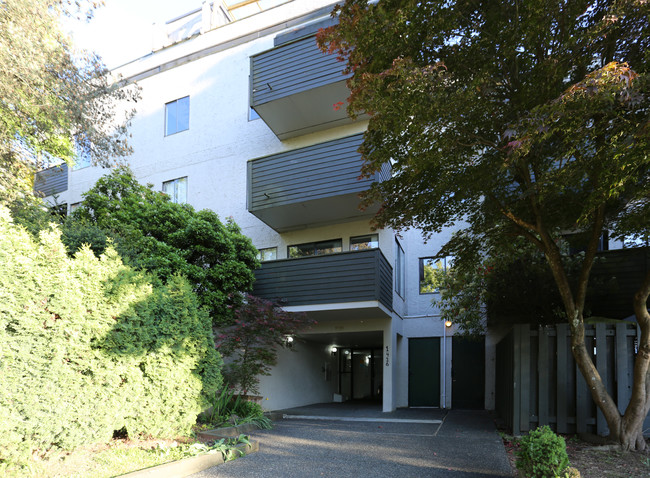 The Graveley Apartments in Vancouver, BC - Building Photo - Primary Photo