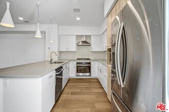 1240 Gordon St in Los Angeles, CA - Building Photo - Building Photo