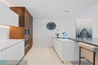 701 S Fort Lauderdale Beach Blvd in Fort Lauderdale, FL - Building Photo - Building Photo