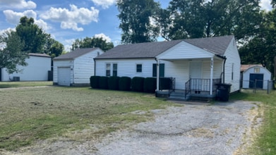 521 N Woodrow Ave in Bartlesville, OK - Building Photo - Building Photo