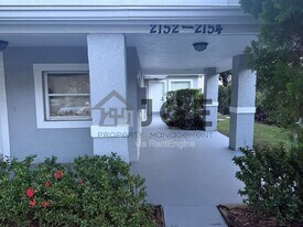 2154 NE 168th St in North Miami Beach, FL - Building Photo