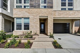 418 Sycamore Dr in Montebello, CA - Building Photo - Building Photo