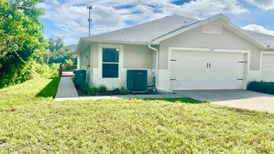 3479 Horse Creek Cir in Melbourne, FL - Building Photo - Building Photo