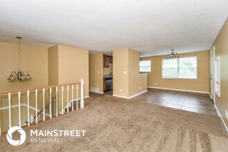 9320 Plumwood Pl in Crestwood, KY - Foto de edificio - Building Photo