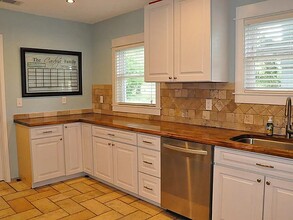 632 14th Ave N in Texas City, TX - Building Photo - Building Photo