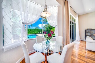 1241 S 13th Ave in Hollywood, FL - Foto de edificio - Building Photo