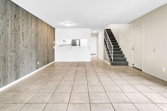 7833 Camino Raposa in San Diego, CA - Building Photo - Building Photo