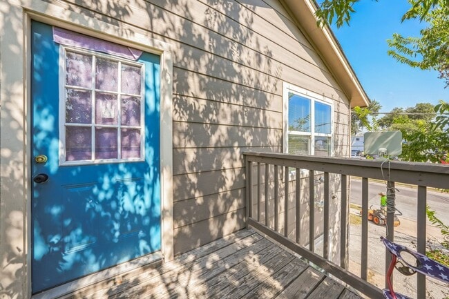 property at 933 Park Plaza Dr