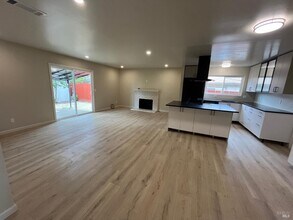 429 Umland Dr in Santa Rosa, CA - Building Photo - Building Photo