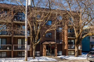 435 16E Av Apartments