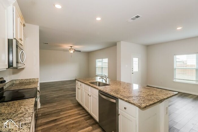 18620 Allen Welch Dr in Elgin, TX - Building Photo - Building Photo