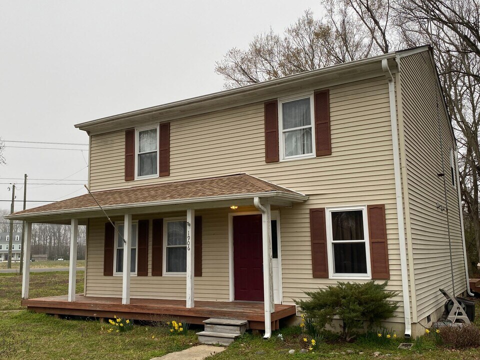 1906 Dudley Ct in Virginia Beach, VA - Building Photo