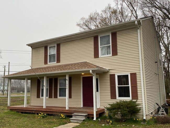 property at 1906 Dudley Ct