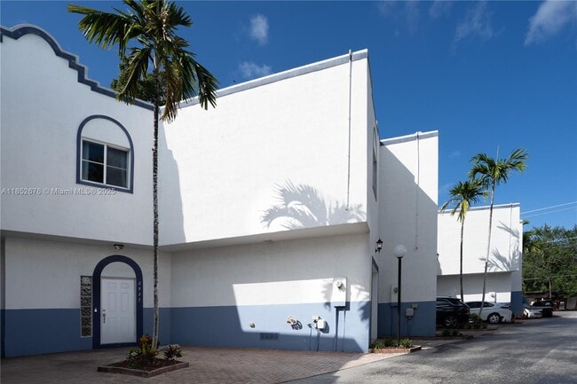 2927 SW 18th Terrace in Fort Lauderdale, FL - Building Photo - Building Photo