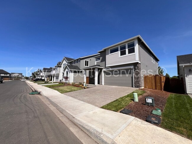13528 NE 116th St in Brush Prairie, WA - Building Photo - Building Photo
