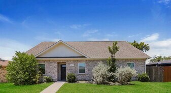 5618 Kerry Ln in Garland, TX - Building Photo