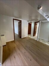 201 Moonstone St, Unit Lower in Manhattan Beach, CA - Building Photo - Building Photo
