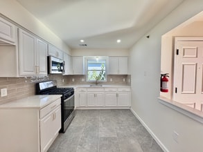 87 Chadwick Ave in Newark, NJ - Building Photo - Building Photo