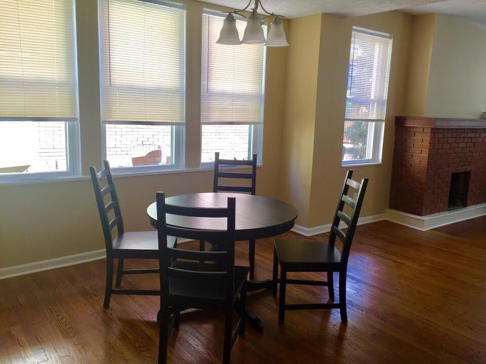 5721 Northumberland St, Unit 5721 Northumberland in Pittsburgh, PA - Foto de edificio