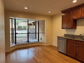 4422 Westdale Ct in Fort Worth, TX - Building Photo - Building Photo