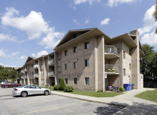 Edge Hill Terrace in Barrie, ON - Building Photo - Building Photo