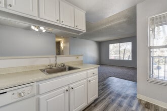 Quail Pointe in Sacramento, CA - Foto de edificio - Building Photo