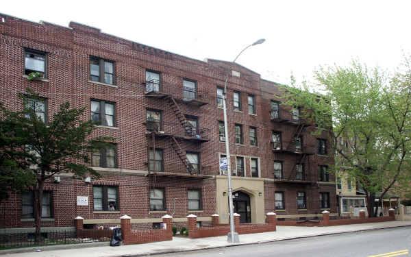 3821 18th Ave in Brooklyn, NY - Building Photo - Building Photo