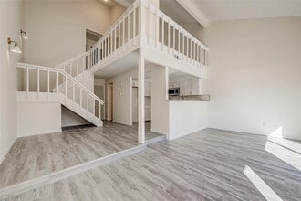 12632 Newbrook Dr in Houston, TX - Building Photo - Building Photo