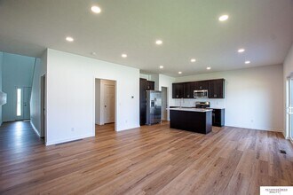14802 Willow St in Bennington, NE - Building Photo - Building Photo