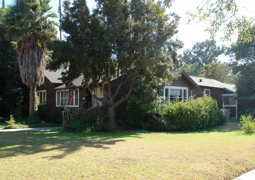 205 S F St in Oxnard, CA - Foto de edificio