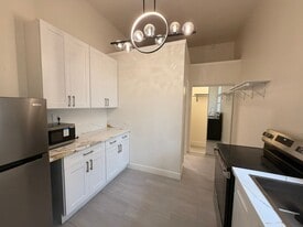 444 G St in San Diego, CA - Building Photo
