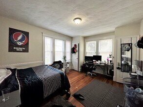 229 Chestnut Hill Ave, Unit 1 in Boston, MA - Foto de edificio - Building Photo