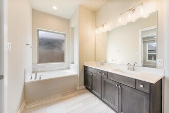 8714 Windsong Trail Dr in Missouri City, TX - Building Photo - Building Photo
